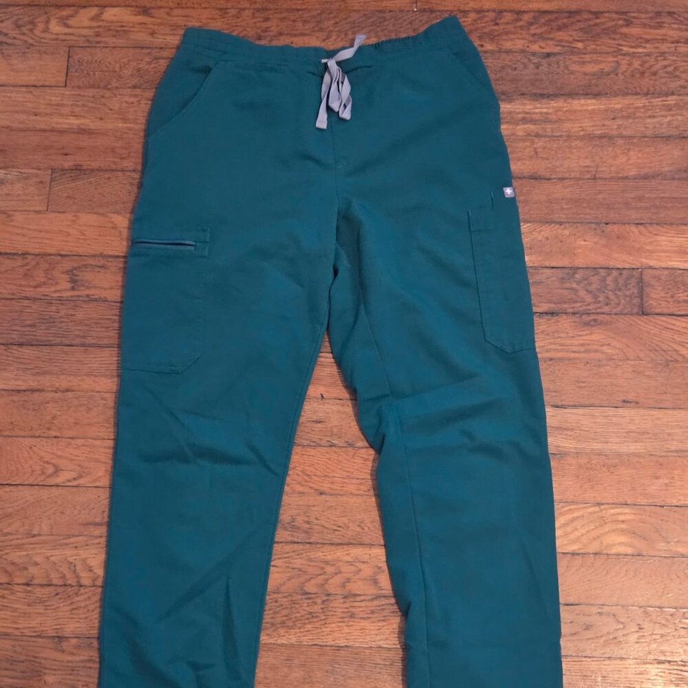 figs hunter green scrub pants, small tall